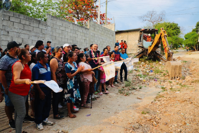 Ángel Torres impulsa pavimentación integral en la colonia Insurgentes con programa Calles Felices