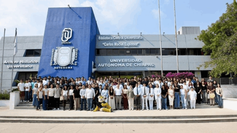 Se reúne el rector de la UNACH Oswaldo Chacón Rojas con la Red de Estudiantes Líderes Universitarios