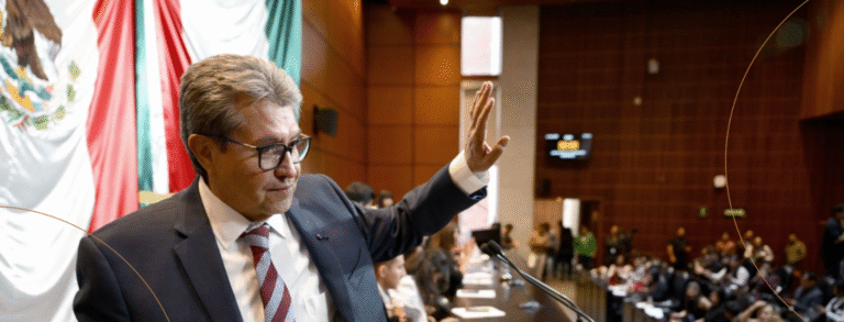 Ricardo Monreal llama a universitarios a fortalecer la democracia y defender la soberanía nacional