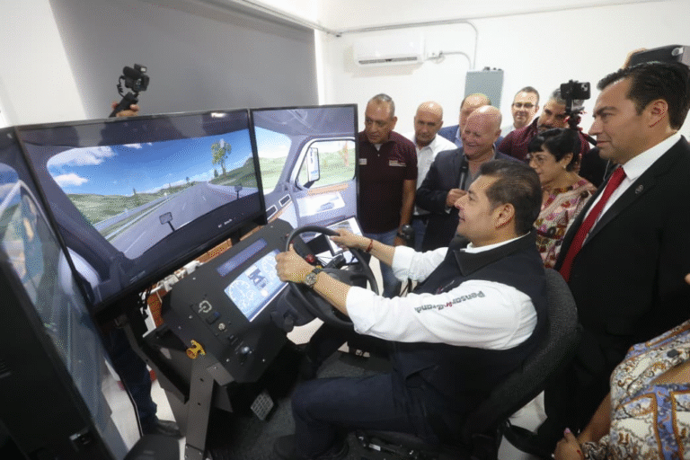 Puebla impulsa la logística nacional con centro de capacitación de operadores de talla internacional