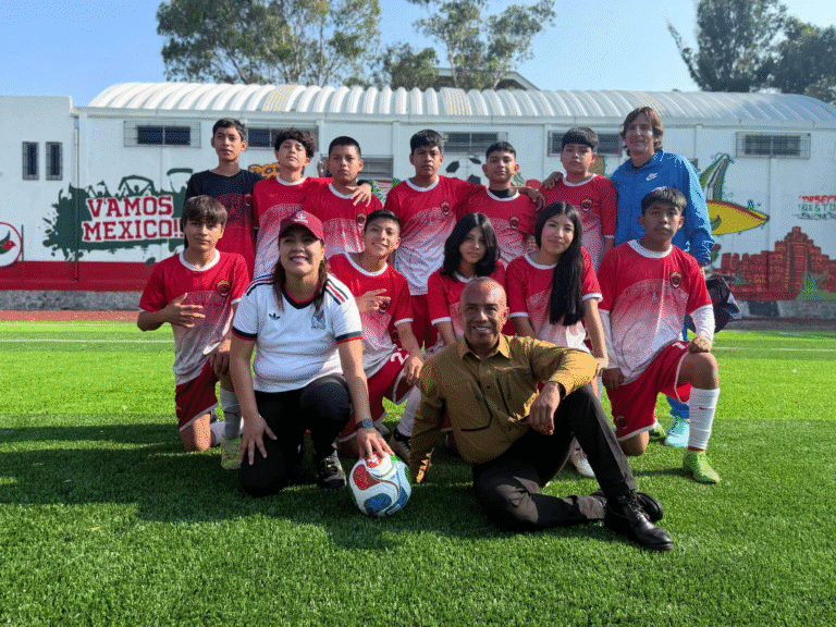 Tláhuac inaugura nueva cancha de fútbol en Santiago Zapotitlán rumbo al Mundial 2026
