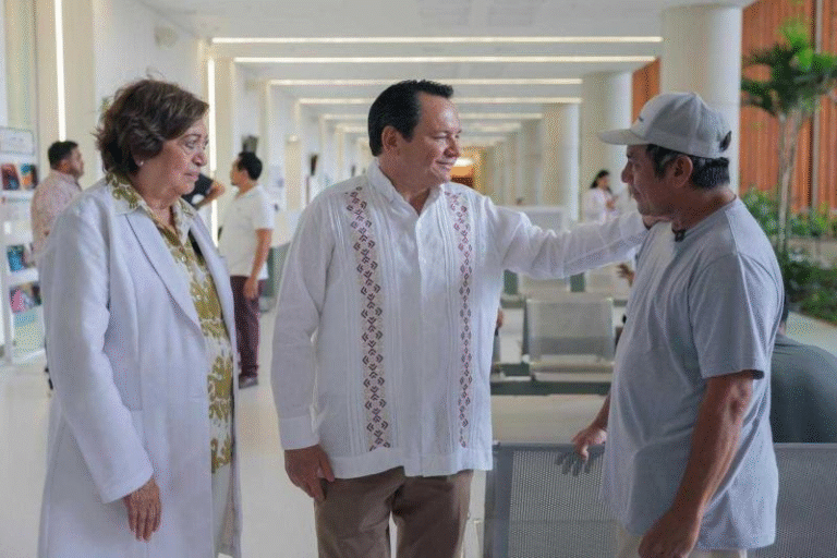 Joaquín Díaz Mena supervisa operación del nuevo Hospital O’Horán tras fuertes lluvias