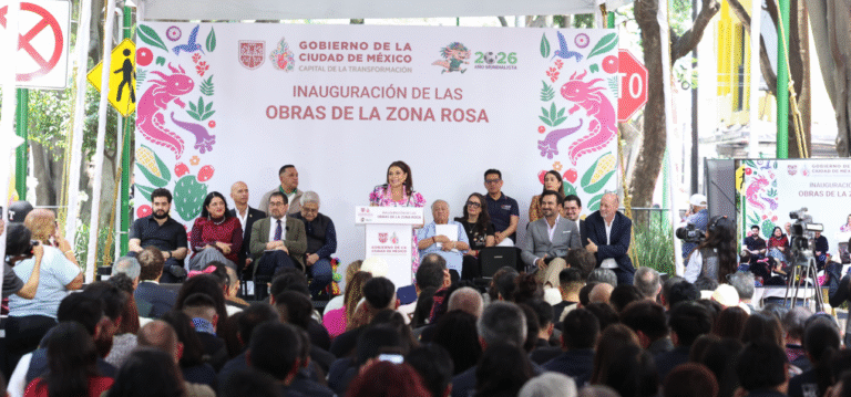 Clara Brugada entrega obras de rehabilitación en Zona Rosa e inaugura primeros Sanitarios Inteligentes