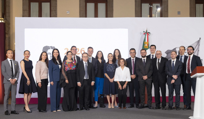Claudia Sheinbaum destaca inversión de 21 mil mdp para fortalecer industria farmacéutica en México