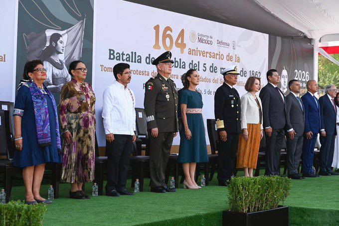 Rosa Icela Rodríguez destaca ambiente festivo en desfile del 5 de Mayo en Puebla