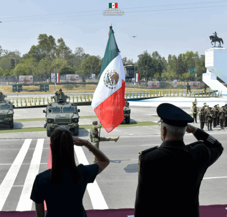 Fuerzas Armadas honran legado de la Batalla de Puebla con desfile y representación histórica