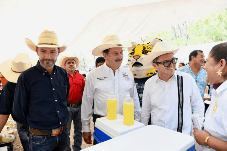 UNACH celebra 50 años de la Facultad de Medicina Veterinaria y Zootecnia en Tuxtla Gutiérrez