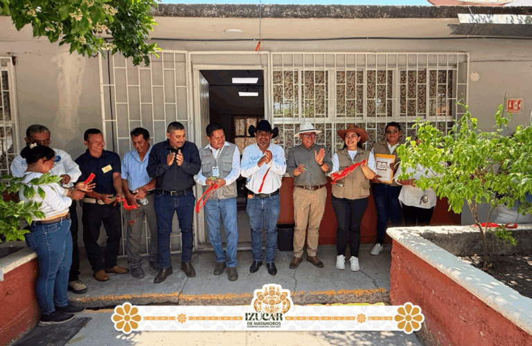 Gobierno de Izúcar inaugura techado escolar en comunidad de San Carlos