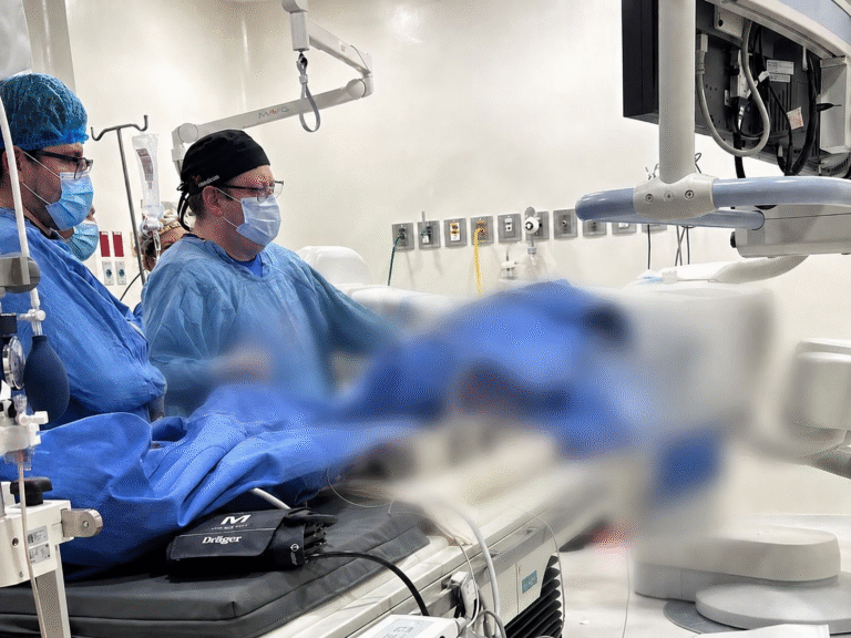 ISSSTE realiza con éxito primera neurocirugía endovascular en hospital de alta especialidad de Jalisco