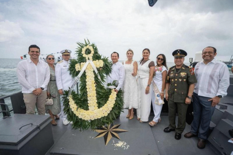 Joaquín Díaz Mena encabeza homenaje a marinos caídos durante conmemoración en Progreso