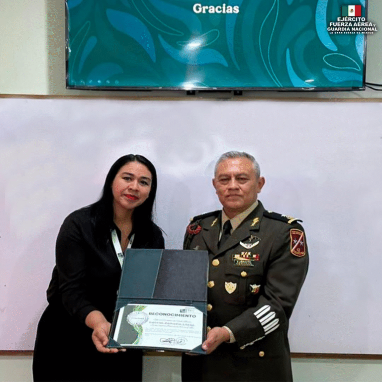 Ejército Mexicano promueve la cultura de Seguridad Nacional entre estudiantes de Apatzingán