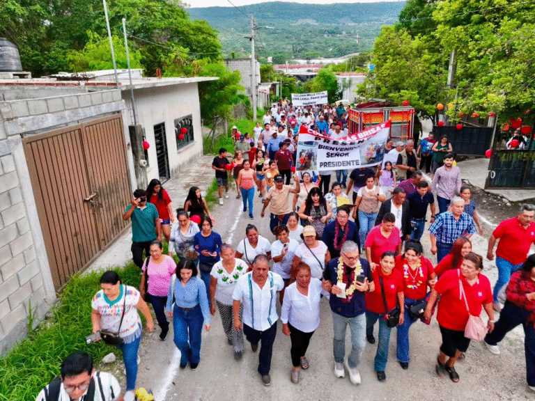 Ángel Torres cumple un sueño más en Las Brisas Loma Larga con Calles Felices