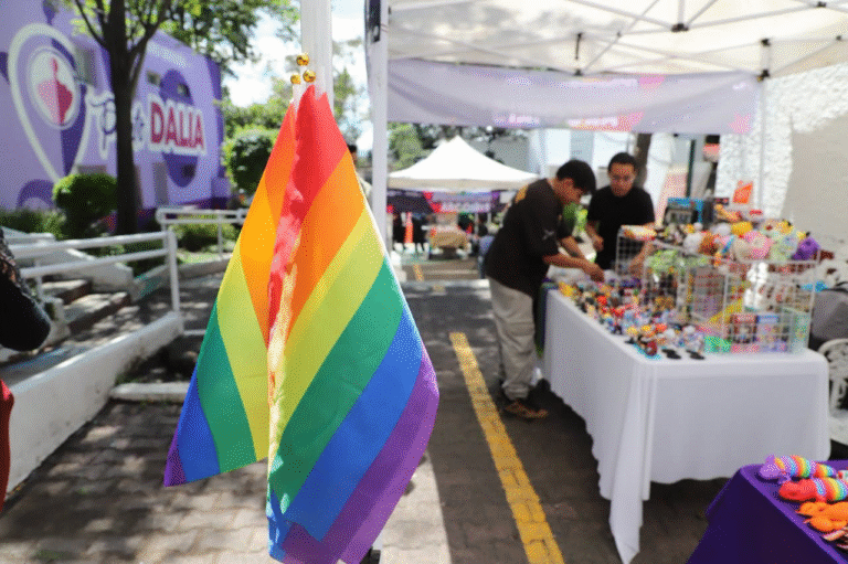 Impulsan inclusión y emprendimiento con el Mercaditx Arcoíris en Álvaro Obregón