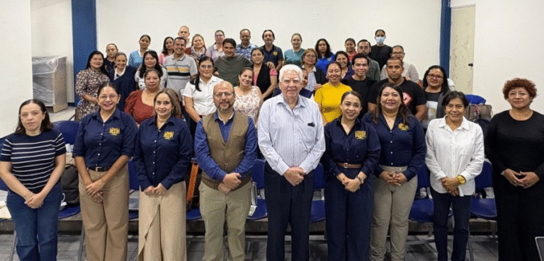 UNACH impulsa la innovación educativa con taller de Inteligencia Artificial para la enseñanza de lenguas