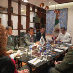 INM fortalece cooperación con Emiratos Árabes Unidos y amplía uso de e-Gates en aeropuertos de México
