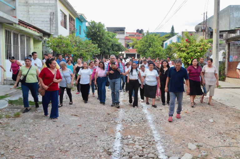 Están llegando más Calles Felices al Fraccionamiento La Misión, con el presidente Ángel Torres