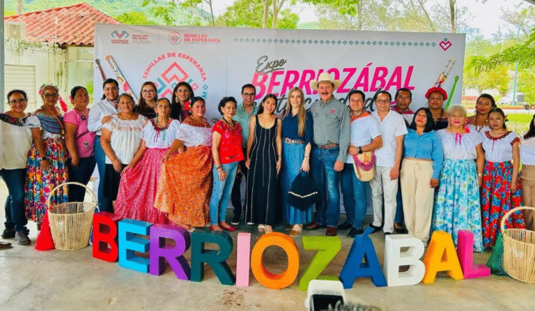 Llevan productos y artesanías de Berriozábal a la Secretaría del Campo con la ExpoBerrio