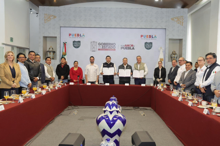 Policías, bomberos y personal de protección civil de Puebla accederán a vivienda mediante programa federal