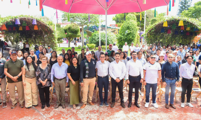 Feria Nacional de Empleo acerca más de 100 vacantes a buscadores de trabajo en Berriozábal