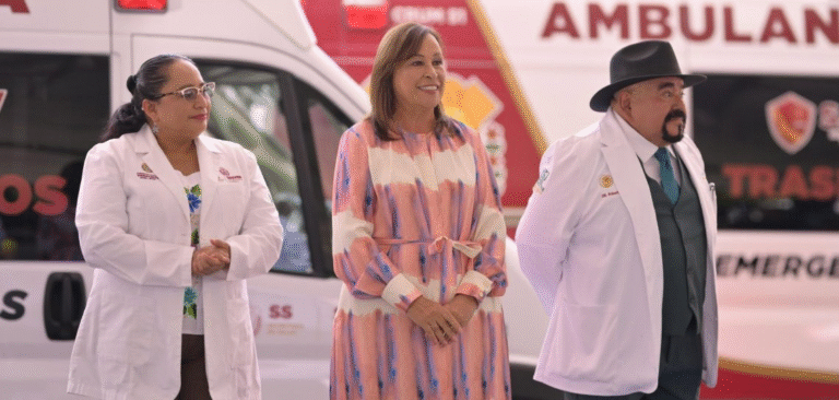 Veracruz fortalece atención médica con la entrega de 60 nuevas ambulancias