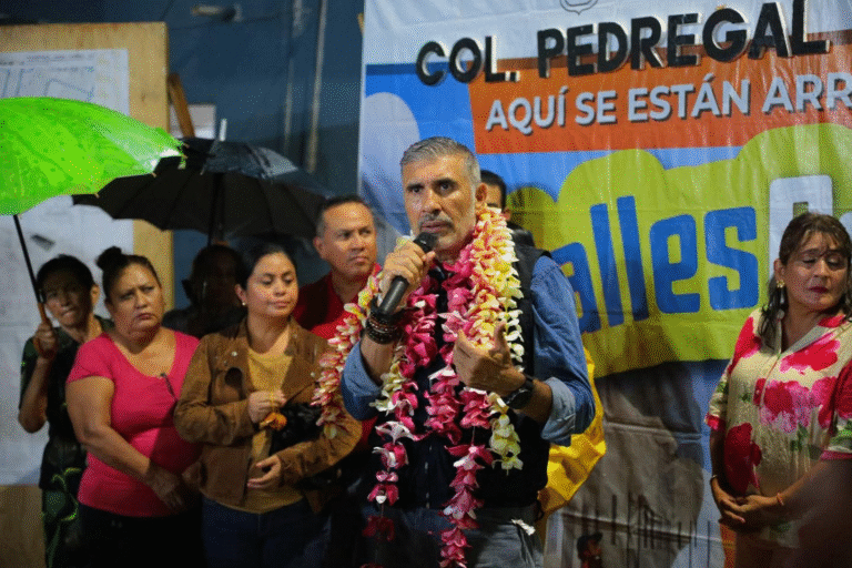 Calles Felices llega a Pedregal San Antonio con el presidente Ángel Torres