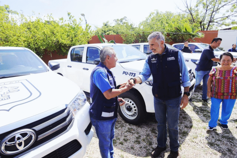 Histórica adquisición de 30 unidades fortalece el parque vehicular: Ángel Torres