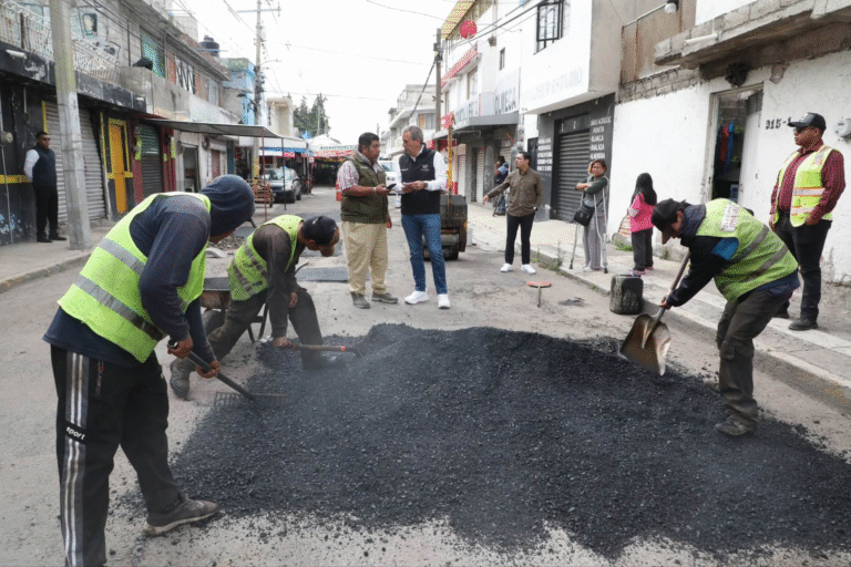 Pepe Chedraui supervisa trabajos de bacheo para mejorar vialidades en Puebla Capital