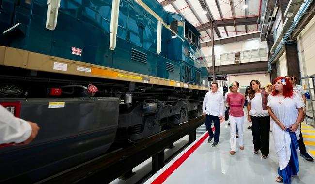 Llegan las primeras 12 locomotoras del Tren Maya de carga; iniciará operaciones en 2027: Claudia Sheinbaum