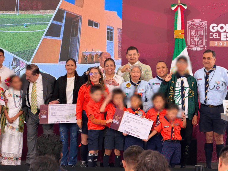 Gobierno de Puebla entrega apoyos para fortalecer la cultura y el desarrollo comunitario