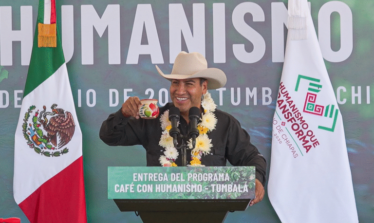 Eduardo Ramírez entrega apoyos al sector cafetalero e impulsa obras en Tumbalá y Yajalón