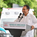Eduardo Ramírez fortalece la atención médica del Isstech con la entrega de ambulancias