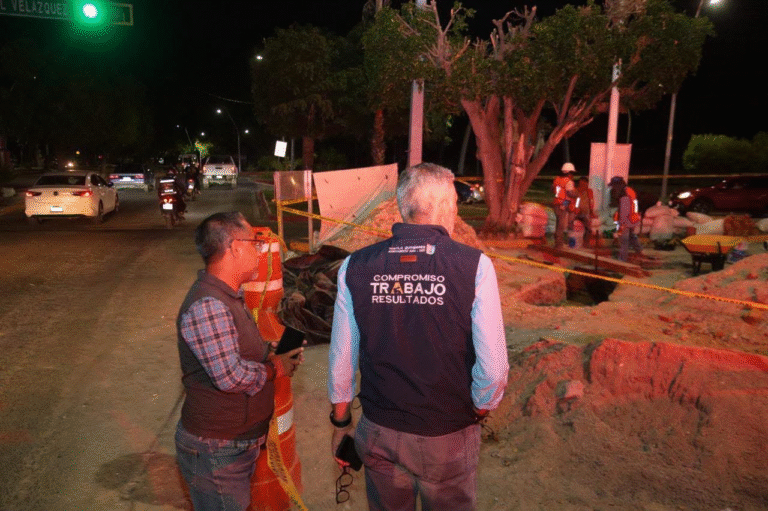 Ángel Torres da seguimiento a obra que fortalece el drenaje y dará tranquilidad a las familias de Infonavit Grijalva