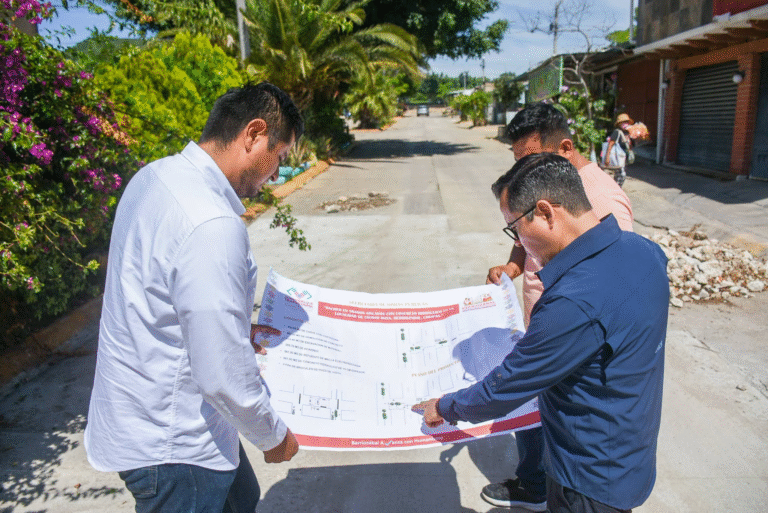 Jorge Acero supervisa avances de trabajos de bacheo en Ciudad Maya