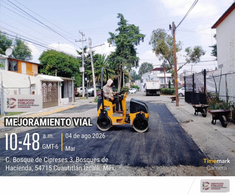 Gobierno de Cuautitlán Izcalli fortalece mantenimiento vial con trabajos de bacheo en distintos puntos del municipio