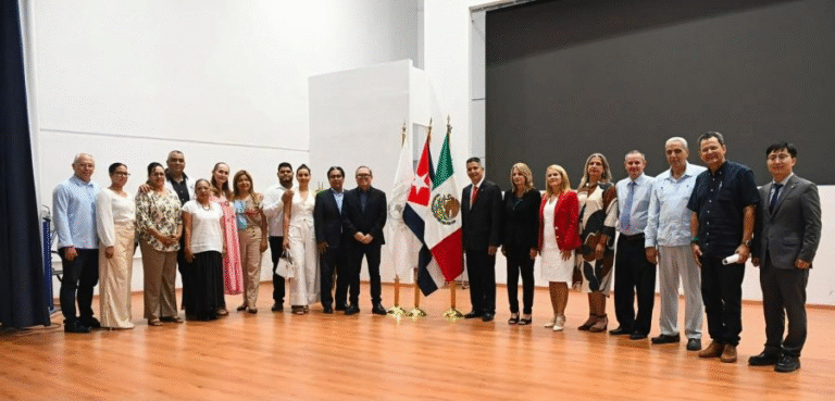 Reconocen a Francisco Guevara Hernández como Profesor Invitado de la Universidad de Las Villas, Cuba