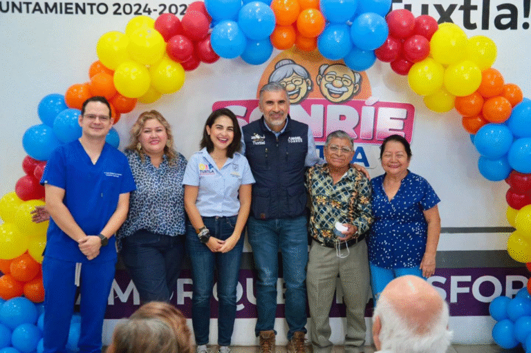 “Sonríe Tuxtla” fortalece la salud bucal de personas adultas mayores