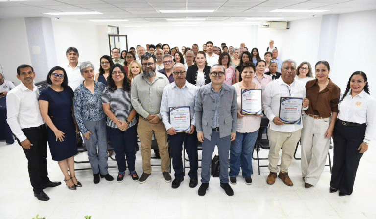 UNACH reconoce a quienes hicieron posible el Doctorado en Estudios Regionales