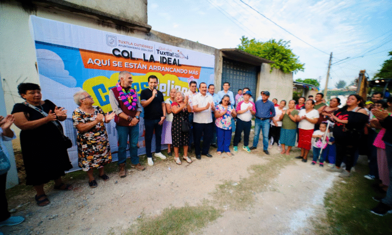 Ángel Torres pone en marcha obra de Calles Felices en la colonia Ideal de Tuxtla